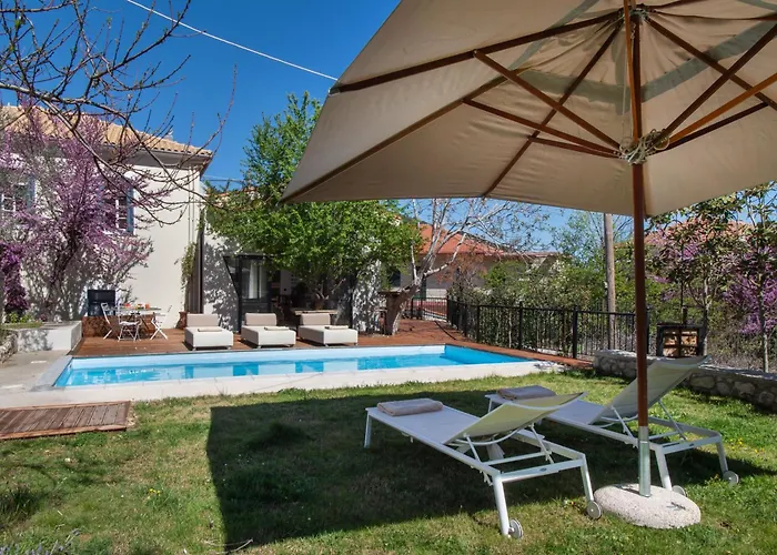 別荘 Av - Giorgio Kariá