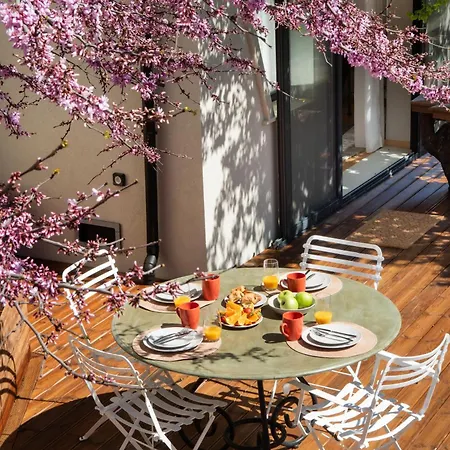 Av - Giorgio Feriehus *